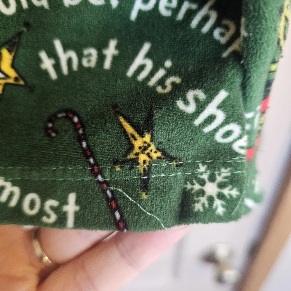 The Grinch Childrens Size 8 Pajama Set Long Sleeve Shirt And Pants - Picture 3 of 10